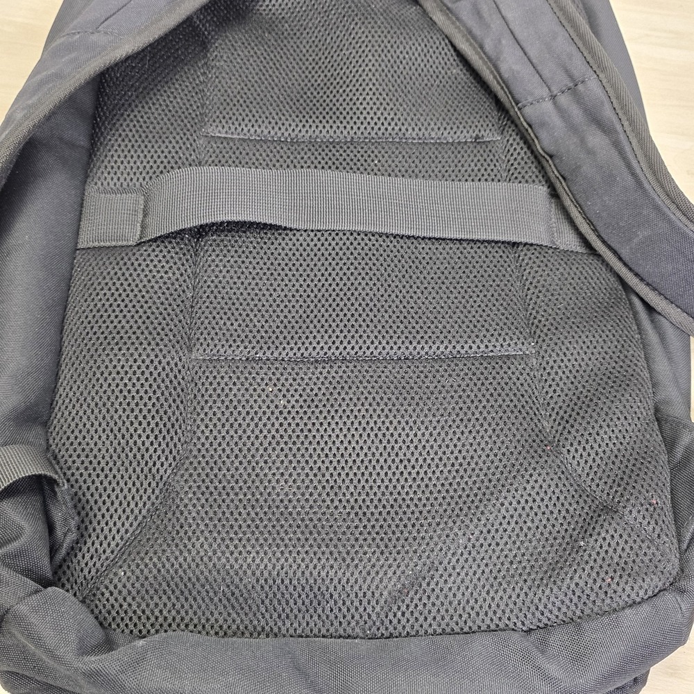 ASUS ROG Ranger Gaming Backpack BP1502 15.6" Black‎ - Picture 11 of 12